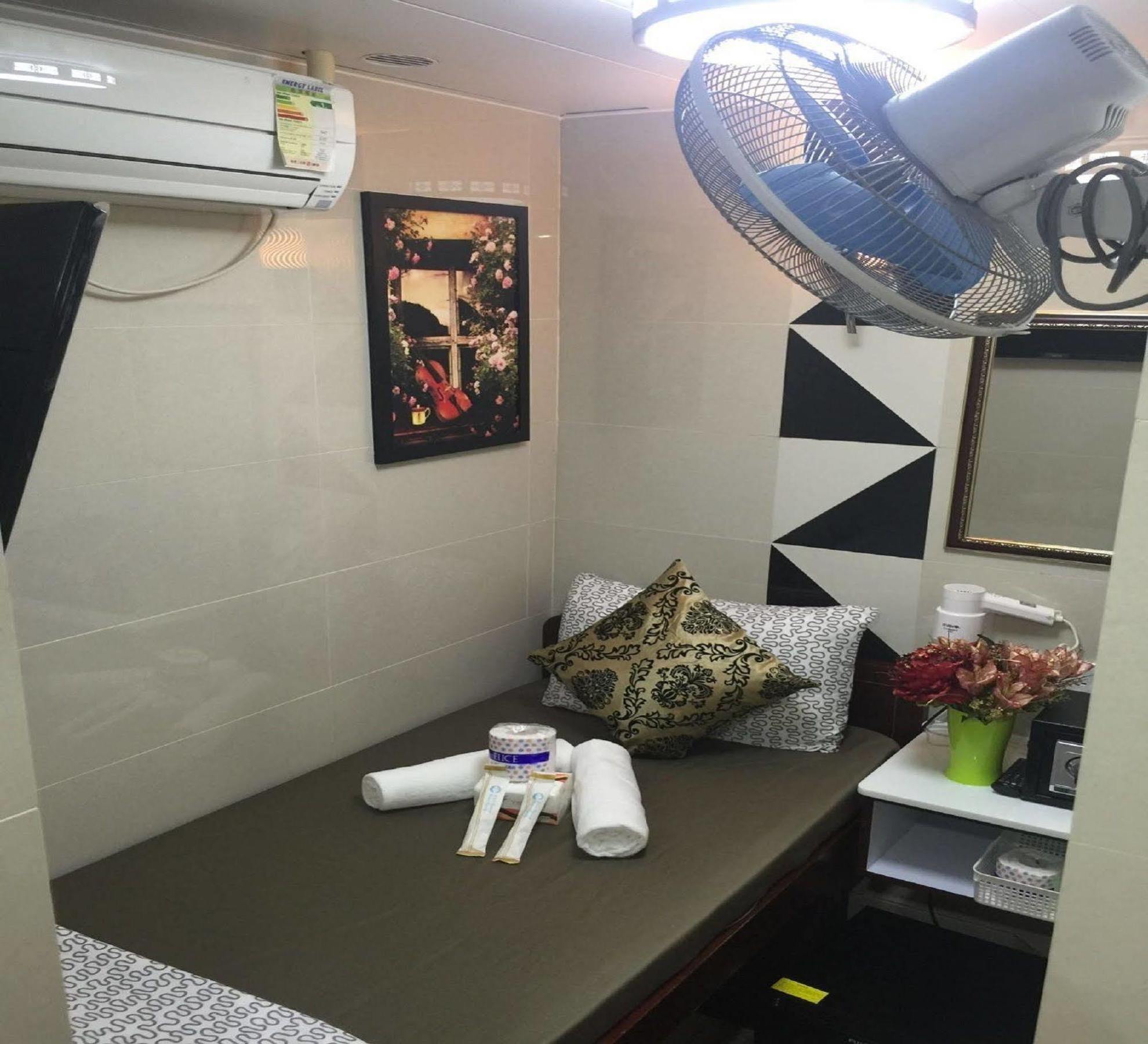 Skycity Hostel Hong Kong Exterior photo